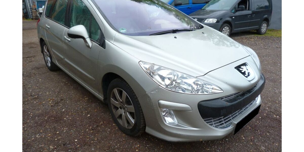 Peugeot 308 121.490 km 3.390 &euro; Magdeburg 39112