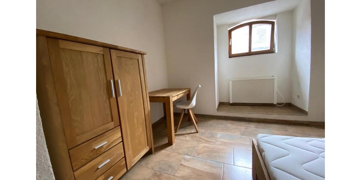 Hochparterre Haldensleben - 1 Zimmer, 17 m&sup2;, 275&euro; | Angebot:25854877