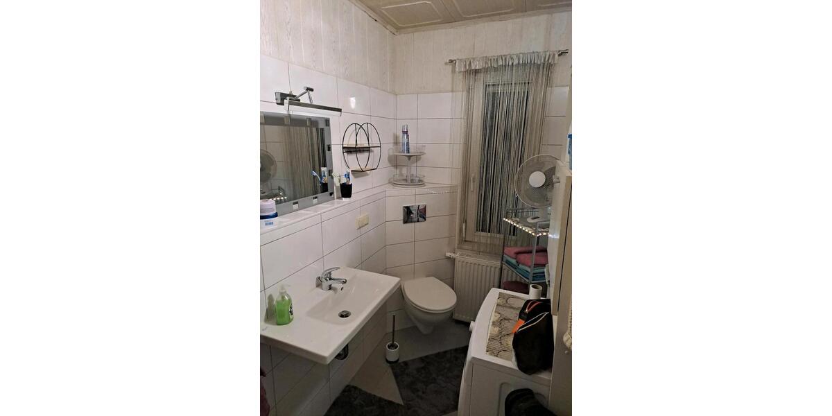 Doppelhaushälfte Wolmirstedt - 6 Zimmer, 120 m&sup2;, 150.000&euro; | Angebot:24839086