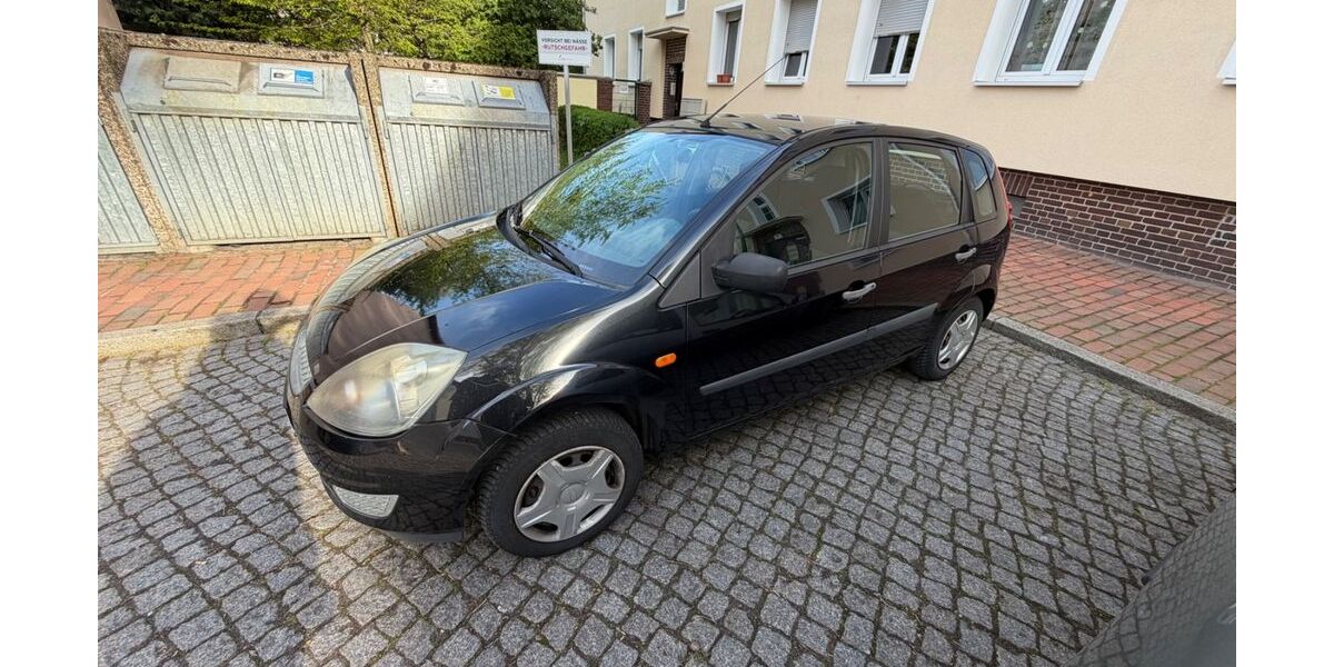 Ford Fiesta 155.000 km 2.680 &euro; Magdeburg 39112