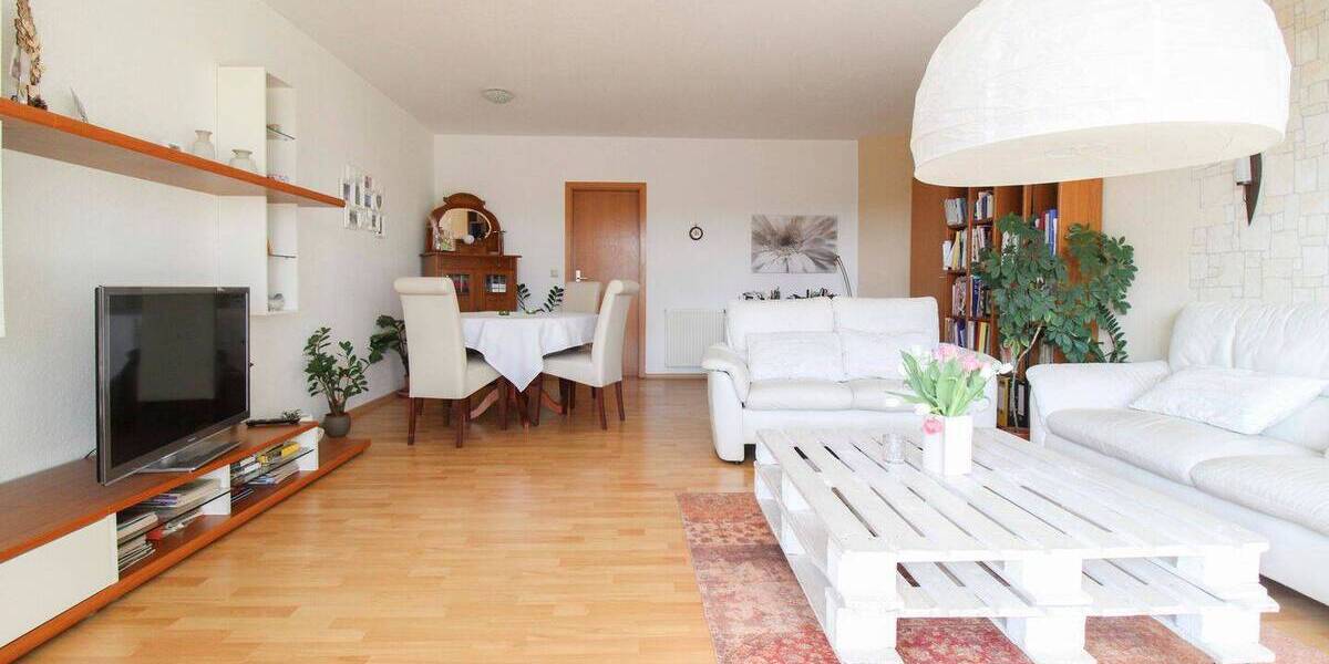 Etagenwohnung Schönebeck - 3 Zimmer, 89 m&sup2;, 155.000&euro; | Angebot:26718017