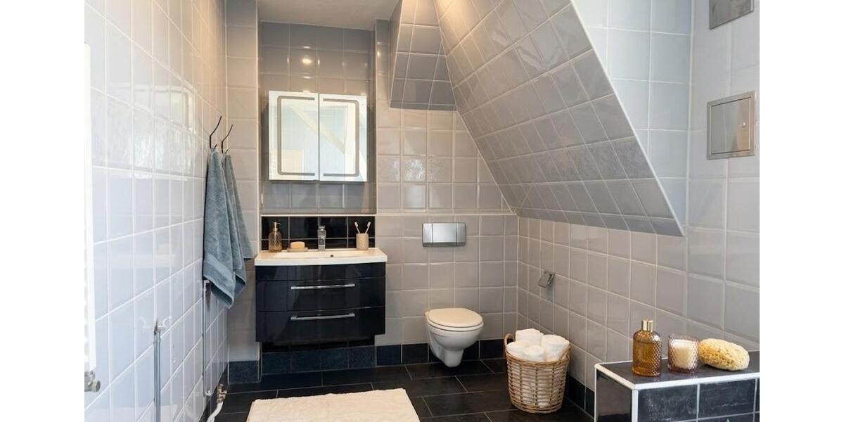 Dachgeschoßwohnung Magdeburg Leipziger Straße - 3 Zimmer, 112 m&sup2;, 840&euro; | Angebot:26070732
