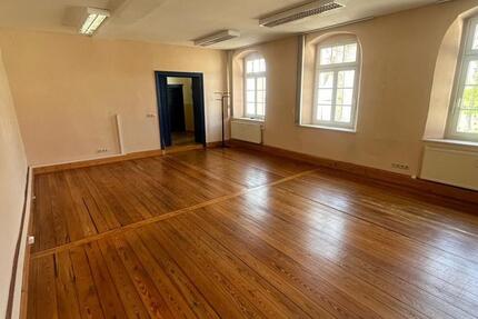 Helles Büro in zentraler Lage in Wanzleben zu vermieten zimmer