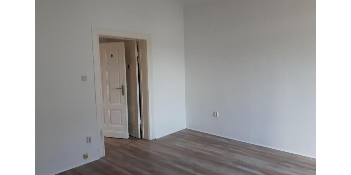 Hochparterre Calbe (Saale) - 3 Zimmer, 82 m&sup2;, 400&euro; | Angebot:24840615