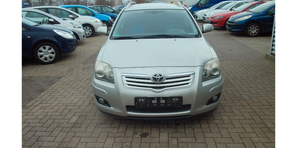 Toyota Avensis 185.000 km 2.700 &euro; Magdeburg 39128