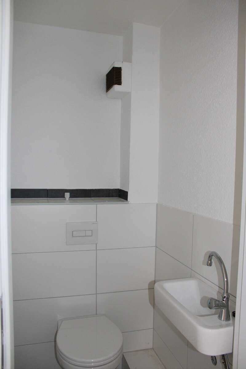 ruhige 4 Zimmer-Wohnung im Hinterhaus ***frisch renoviert*** mit Balkon 4 zimmer