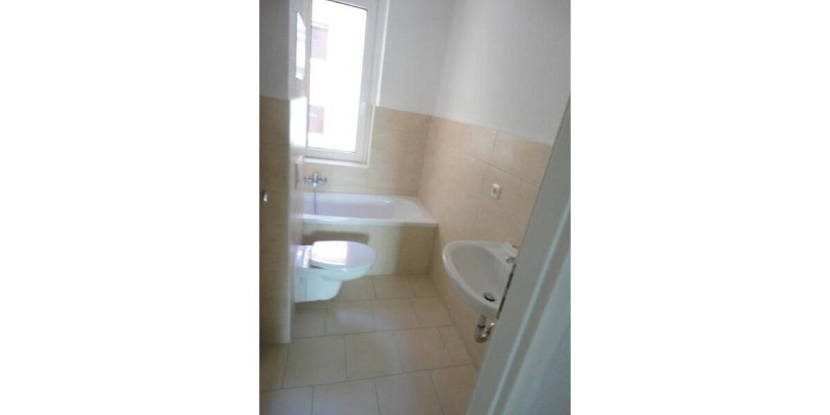 Etagenwohnung Magdeburg Neue Neustadt - 4 Zimmer, 98 m&sup2;, 840&euro; | Angebot:26654600