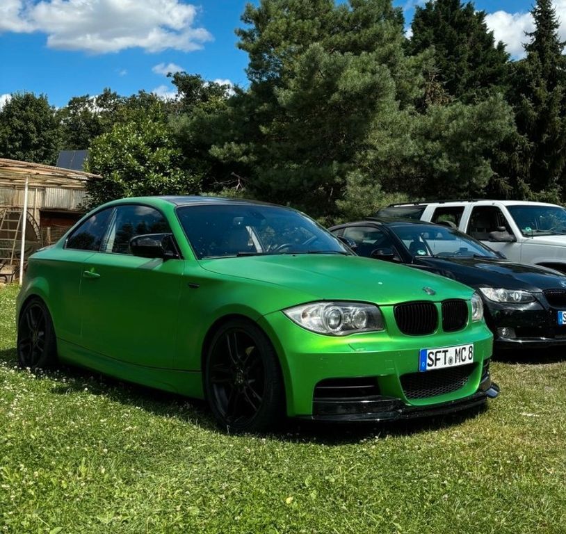 125
