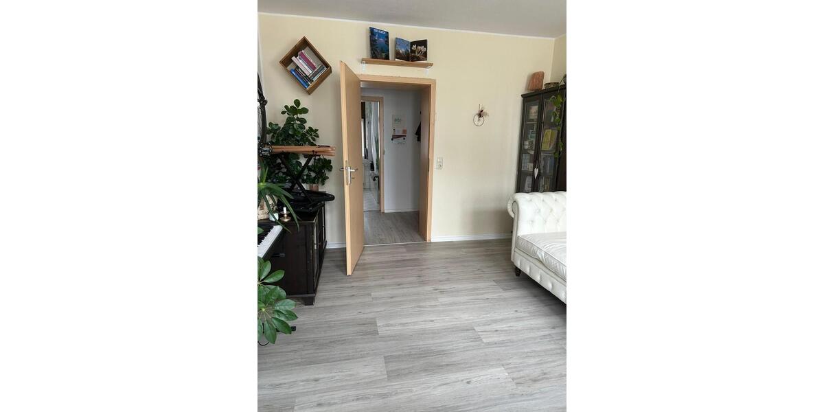 Etagenwohnung Magdeburg Brückfeld - 2 Zimmer, 47 m&sup2;, 450&euro; | Angebot:27627540
