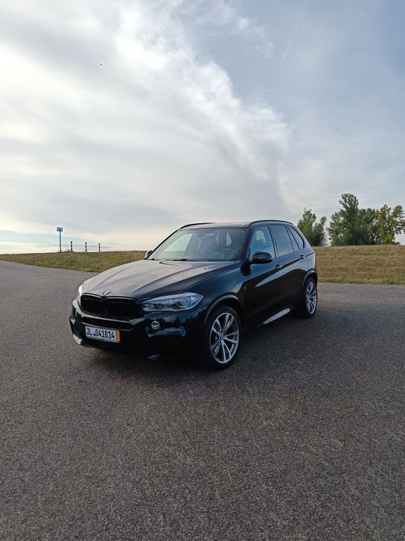 BMW X5 160.000 km 34.999 € Biederitz 39175