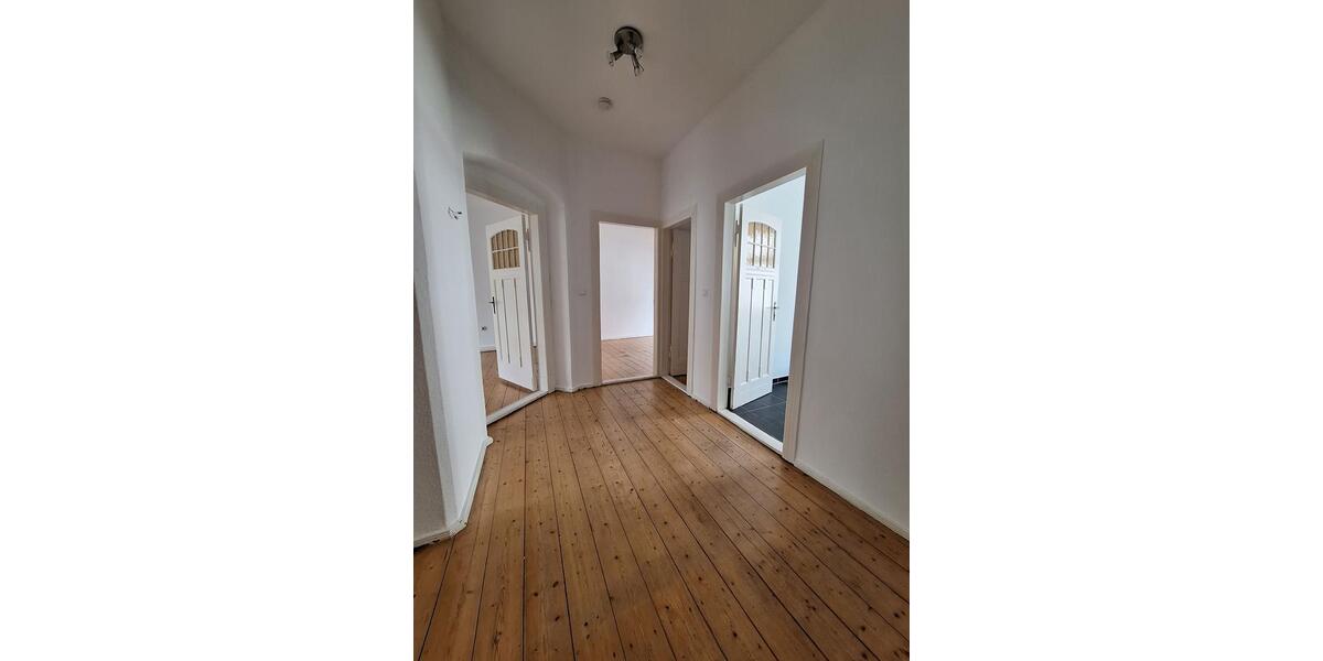 Etagenwohnung Magdeburg Alte Neustadt - 4 Zimmer, 123 m&sup2;, 925&euro; | Angebot:20693896