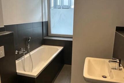Wohnung Magdeburg Nordwest - 2 Zimmer, 71 m&sup2;, 900&euro; | Angebot:27628342
