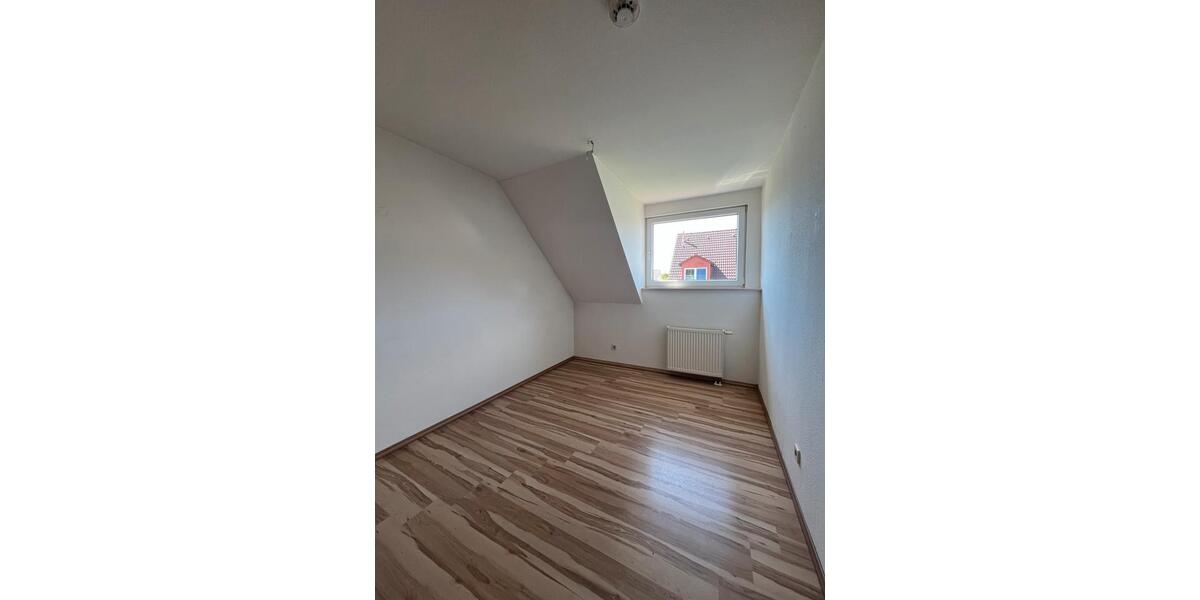 Reihenhaus Magdeburg Ottersleben - 4 Zimmer, 96 m&sup2;, 1.290&euro; | Angebot:25128528