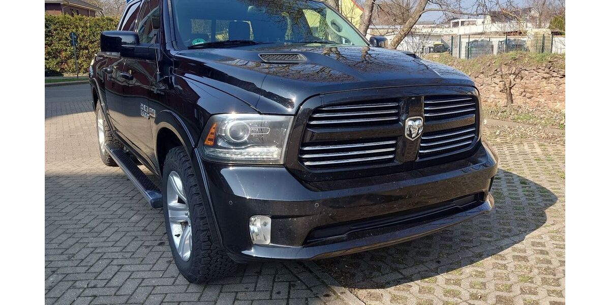 Dodge RAM 89.400 km 31.999 &euro; Magdeburg 39116