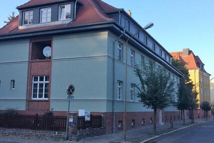 Wohnung Calbe (Saale) - 2 Zimmer, 50 m&sup2;, 300&euro; | Angebot:24696284