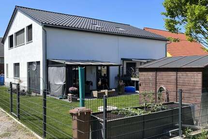 KfW55 Neubau Doppelhaushälfte in Burg bei Magdeburg mit Energieeffiezienz A+ 4 zimmer