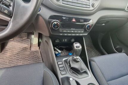 Hyundai TUCSON 108.000 km 14.500 &euro; EGGERSDORF 39221