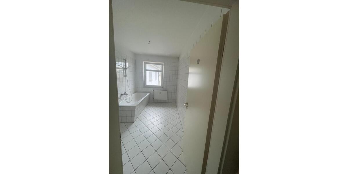 Dachgeschoßwohnung Magdeburg Leipziger Straße - 2 Zimmer, 52 m&sup2;, 75.000&euro; | Angebot:26635838
