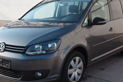 VW Touran 141.397 km 8.790 &euro; Magdeburg 39128