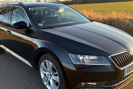 Skoda Superb 156.000 km 15.990 &euro; Burg 39288