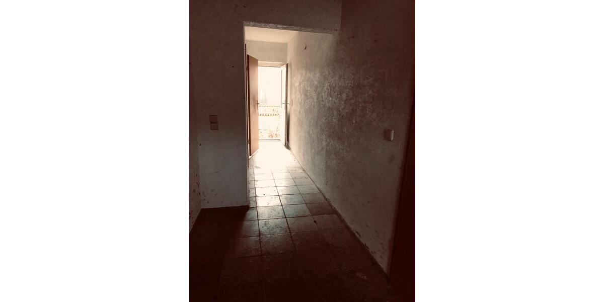 Reihenhaus Calbe (Saale) - 5 Zimmer, 97 m&sup2;, 48.000&euro; | Angebot:25614646