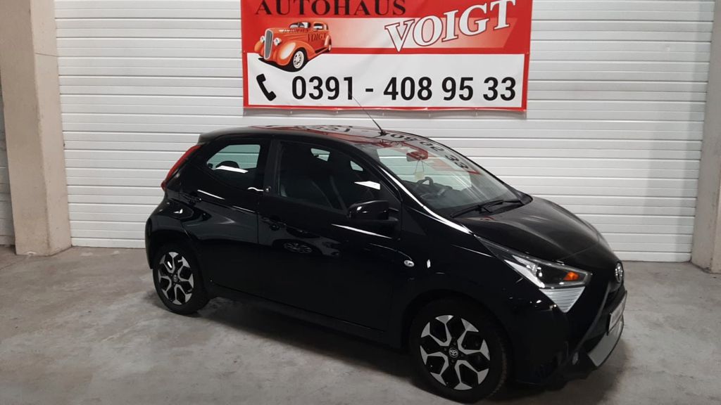 Toyota Aygo (X) 23.000 km 12.900 &euro; Magdeburg 39116
