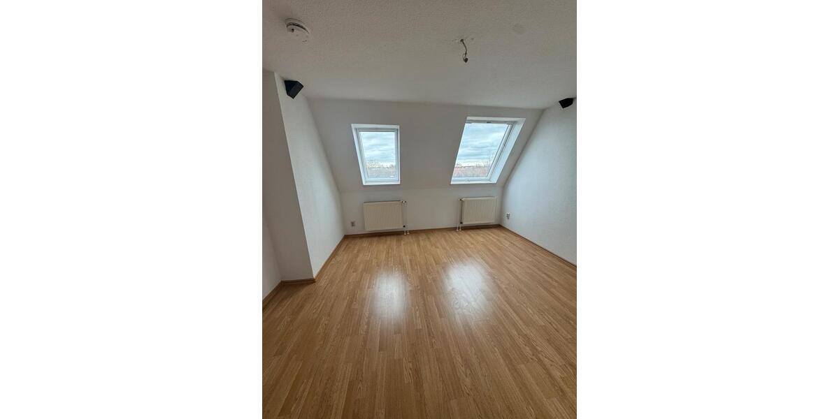Dachgeschoßwohnung Magdeburg Leipziger Straße - 2 Zimmer, 64 m&sup2;, 570&euro; | Angebot:26038641