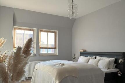 MaissionetteWohnung an Kleingartenanlage, Gesamtfläche über 170qm 4 zimmer