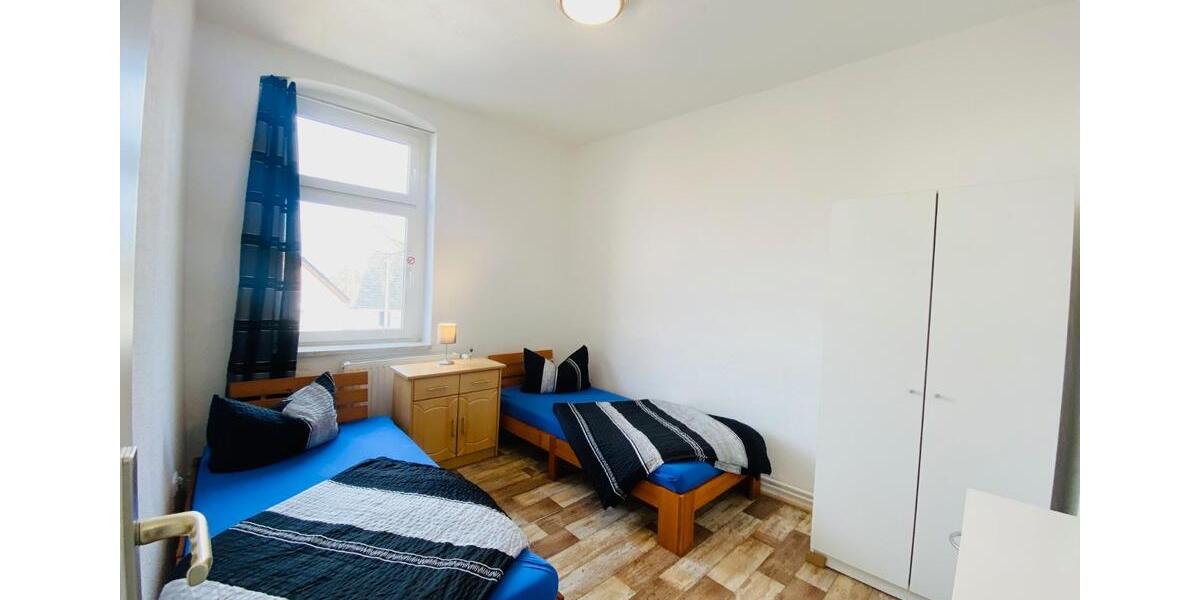 Einfamilienhaus Wolmirstedt - 9 Zimmer, 340 m&sup2;, 2.200&euro; | Angebot:23550746