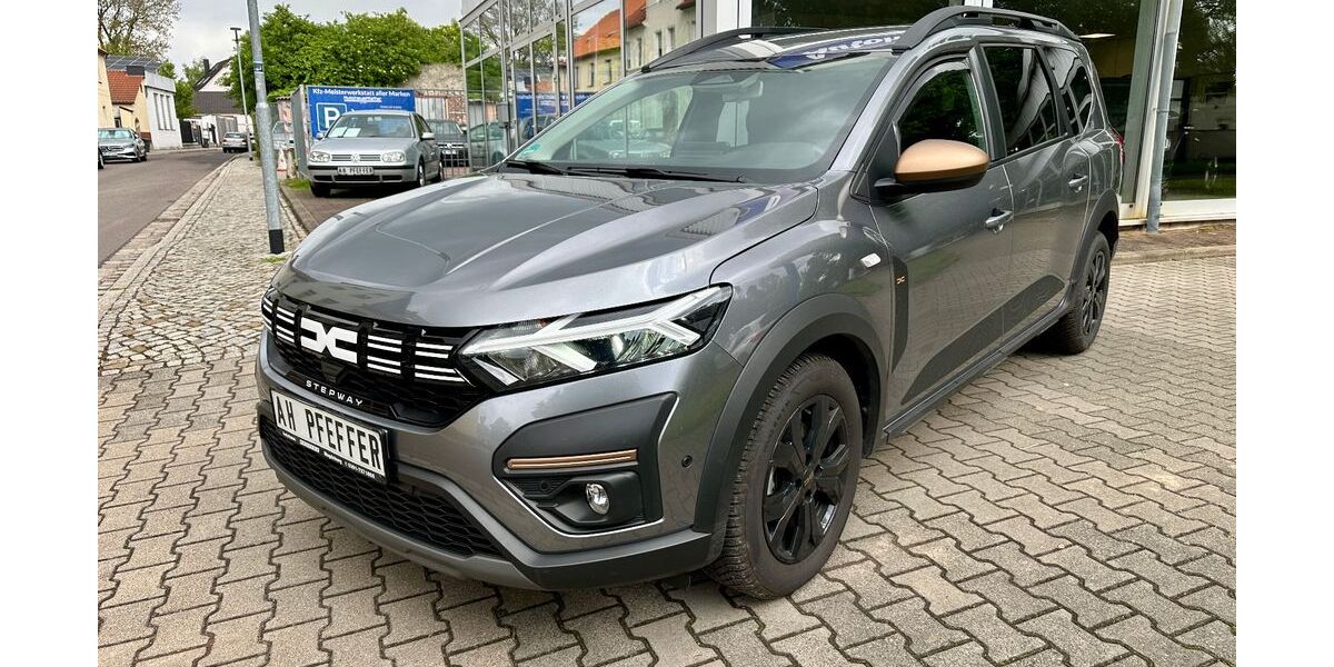 Dacia Jogger 8.236 km 18.999 &euro; Magdeburg 39130