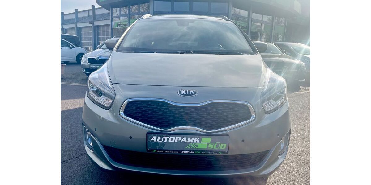 Kia Carens 156.000 km 7.590 € Magdeburg 39120