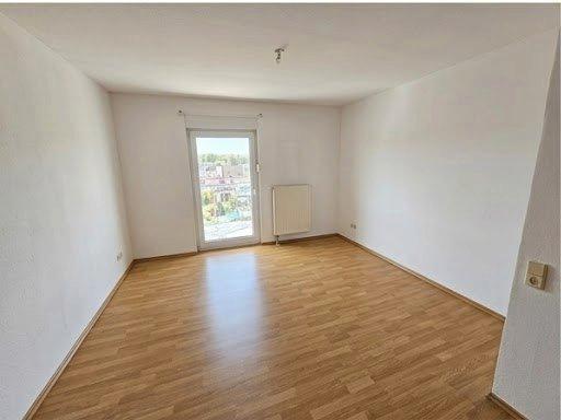 Dachgeschoßwohnung Calbe (Saale) - 2 Zimmer, 69 m&sup2;, 345&euro; | Angebot:26545365