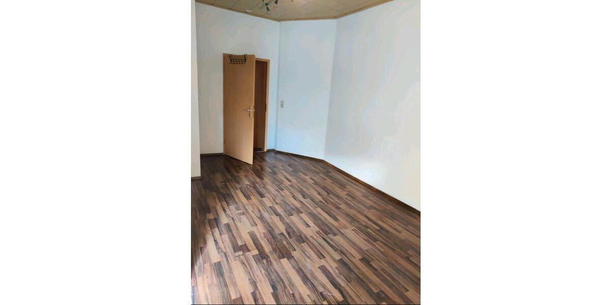 Etagenwohnung Calbe (Saale) - 1 Zimmer, 45 m&sup2;, 280&euro; | Angebot:26407841