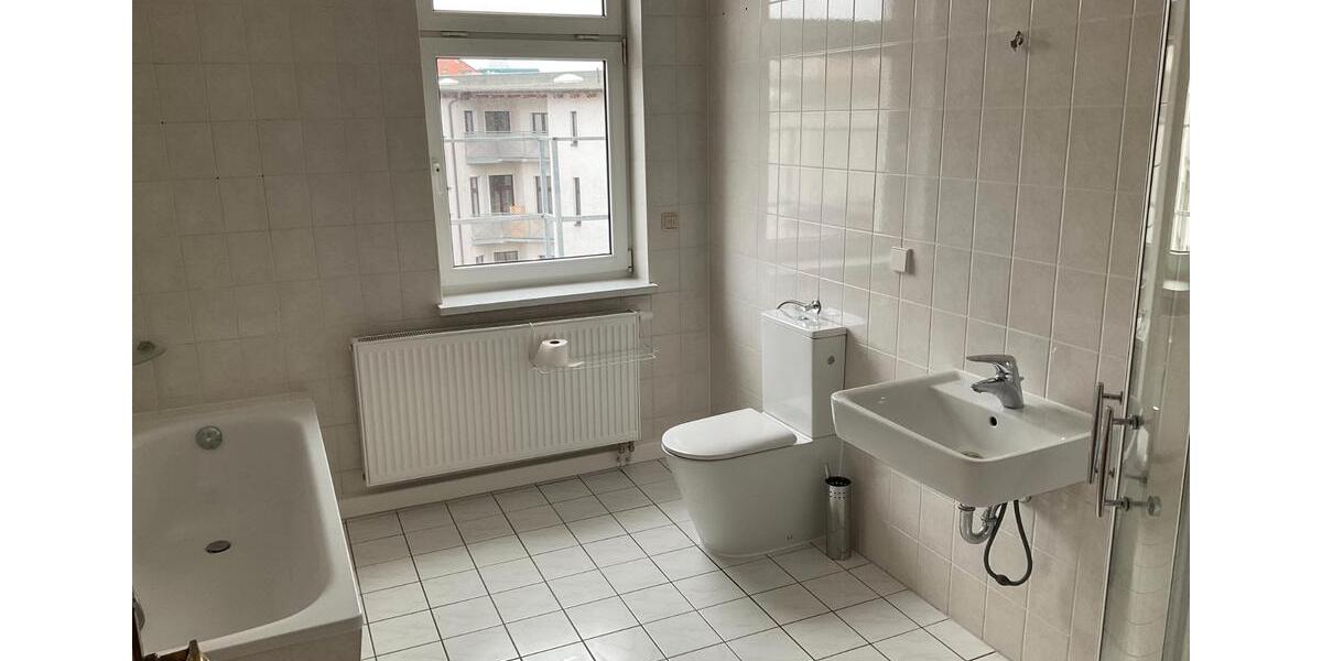 Dachgeschoßwohnung Magdeburg Nordwest - 3 Zimmer, 100 m&sup2;, 874&euro; | Angebot:26216236