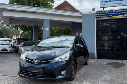 Toyota Verso 295.745 km 3.900 &euro; Magdeburg 39118