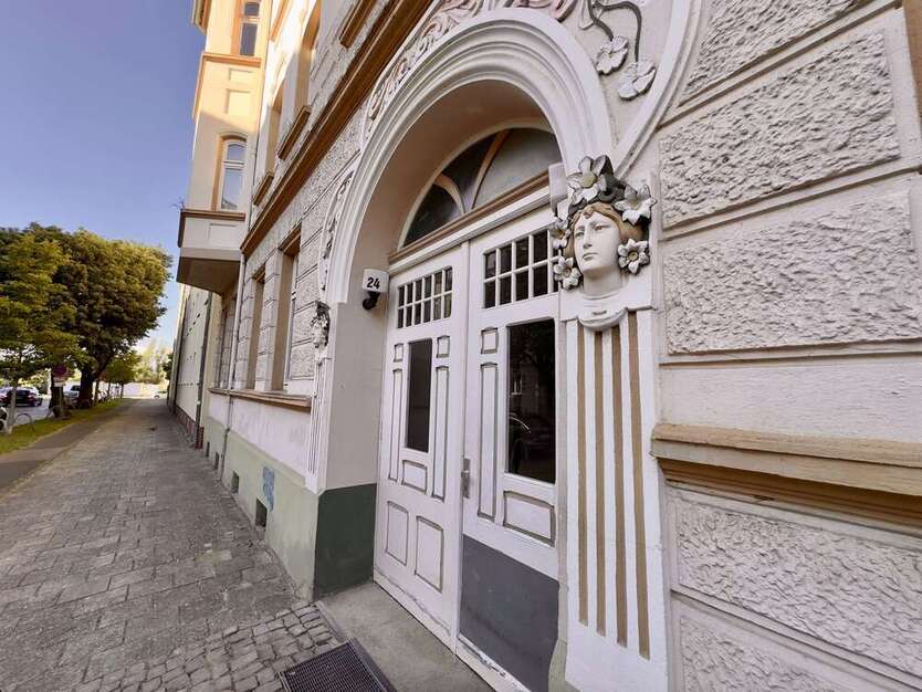 Wohnung zum Kaufen in Magdeburg 220.000 € 90 m² 3 zimmer