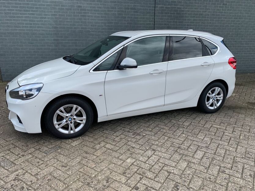 BMW 218 Active Tourer 174.900 km 5.850 € BORNE 7622A