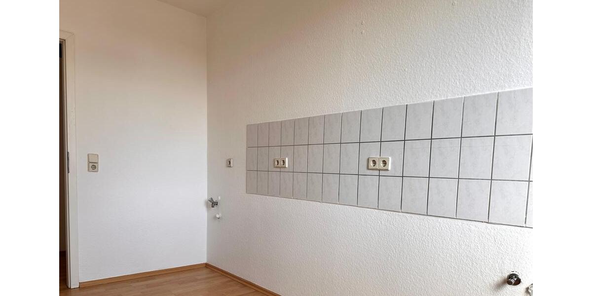 Dachgeschoßwohnung Magdeburg - 3 Zimmer, 76 m&sup2;, 420&euro; | Angebot:26465398