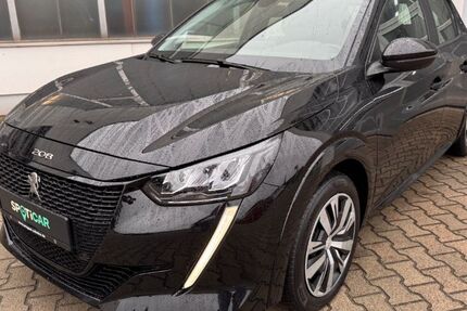 Peugeot 208 19.365 km 15.890 &euro; Magdeburg 39110