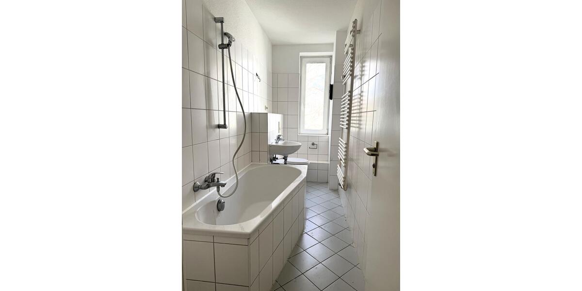 Etagenwohnung Magdeburg Nordwest - 4 Zimmer, 76 m&sup2;, 680&euro; | Angebot:25825690