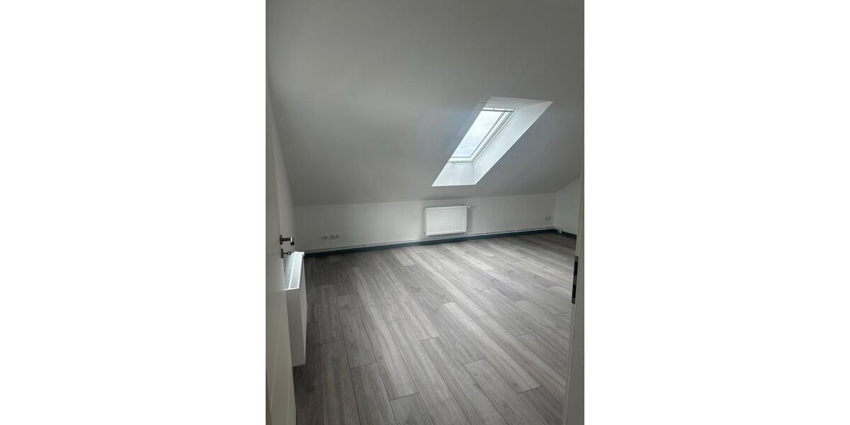 Einfamilienhaus Haldensleben - 5 Zimmer, 150 m&sup2;, 950&euro; | Angebot:25571006