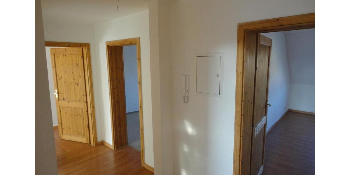 Dachgeschoßwohnung Magdeburg Alte Neustadt - 3 Zimmer, 66 m&sup2;, 450&euro; | Angebot:26426146