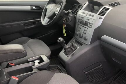 Opel Zafira 146.000 km 3.700 &euro; Magdeburg 39124