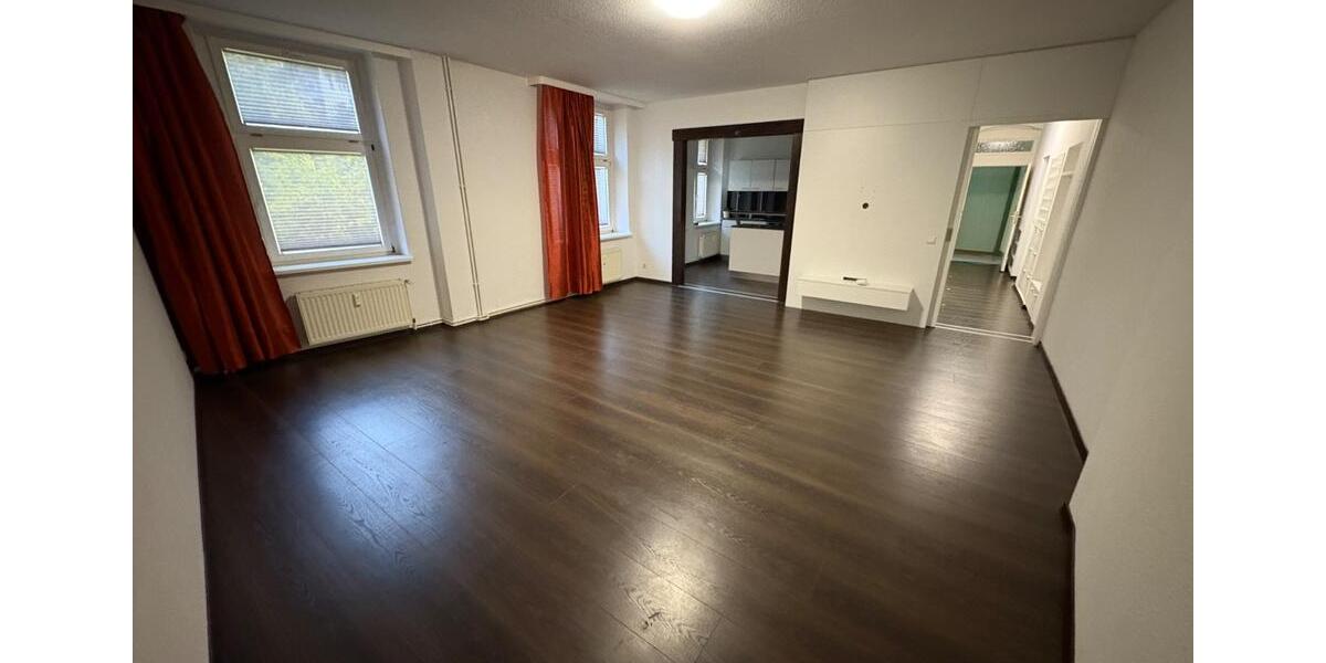 Hochparterre Magdeburg Nordwest - 3 Zimmer, 92 m&sup2;, 1.073&euro; | Angebot:23457932