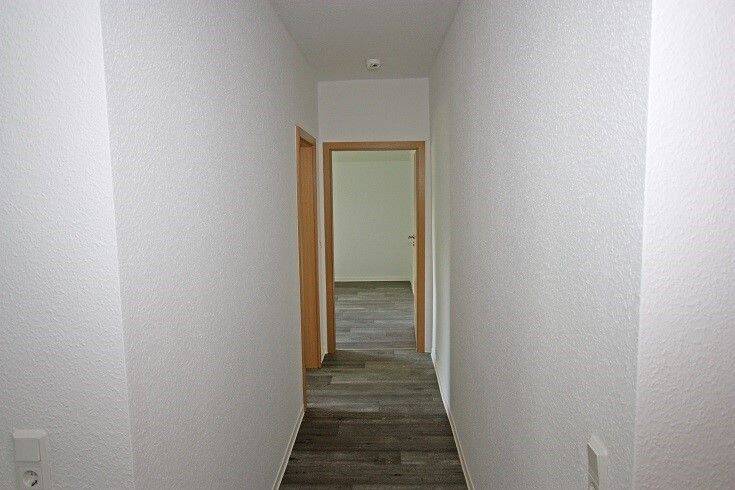 Etagenwohnung Oschersleben Oschersleben - 4 Zimmer, 85 m&sup2;, 582&euro; | Angebot:26853400