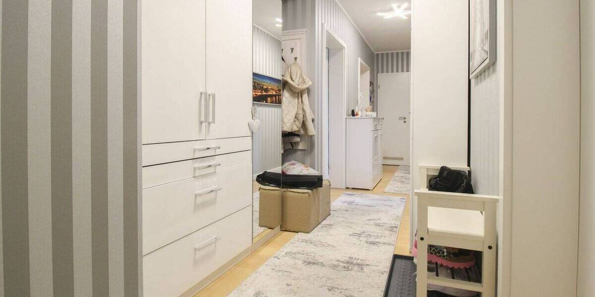 Etagenwohnung Magdeburg Ottersleben - 4 Zimmer, 132 m&sup2;, 275.000&euro; | Angebot:26451487