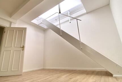 Moderne 2-Zimmer-Wohnung mit Dachterrasse in der Altstadt!