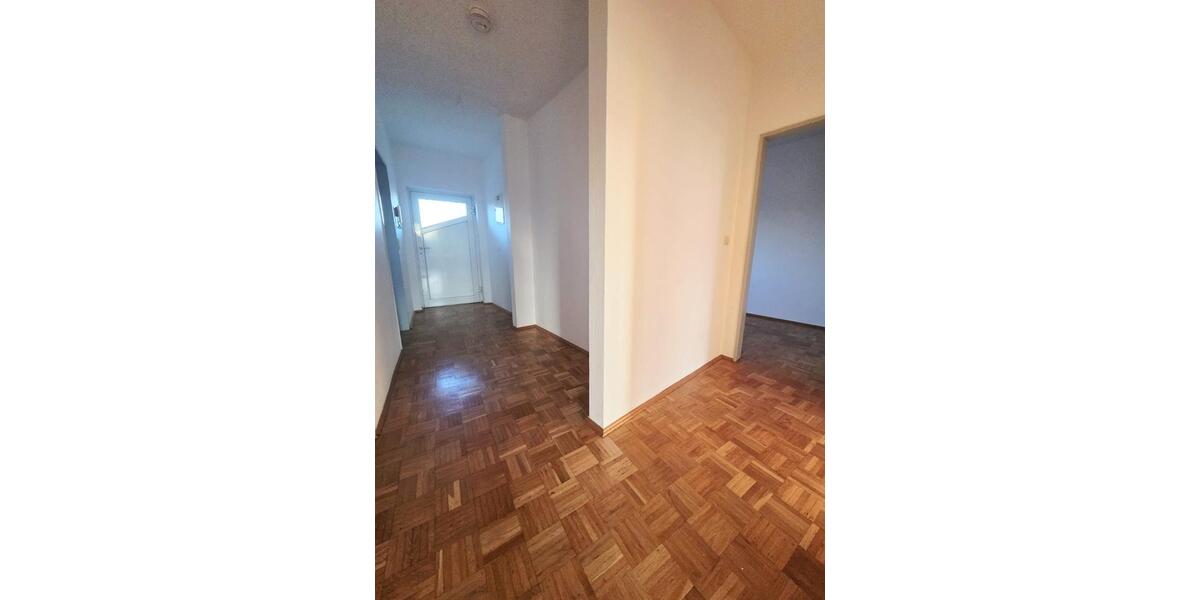 Etagenwohnung Magdeburg Alt Olvenstedt - 3 Zimmer, 67 m&sup2;, 519&euro; | Angebot:25903044