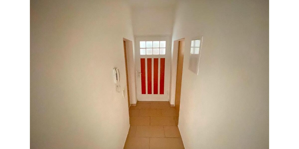 Hier zieht das Glück ein – geräumige Wohnung mit Wohlfühlgarantie unweit der Elbwiesen! 4 zimmer