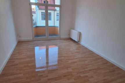 Wohnung Magdeburg Nordwest - 4 Zimmer, 96 m&sup2;, 799&euro; | Angebot:24639654
